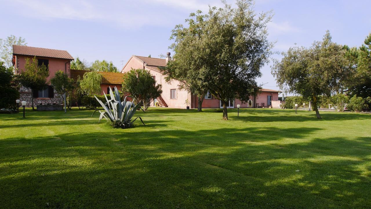 Agriturismo Giardini Di Varrone Ssa Grosseto Eksteriør billede